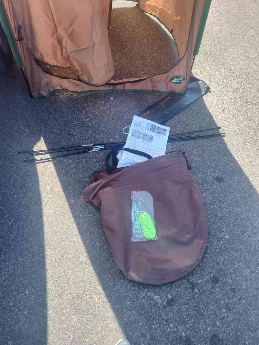 outside privacy tent - Westminster, Colorado - FleaMarketBay