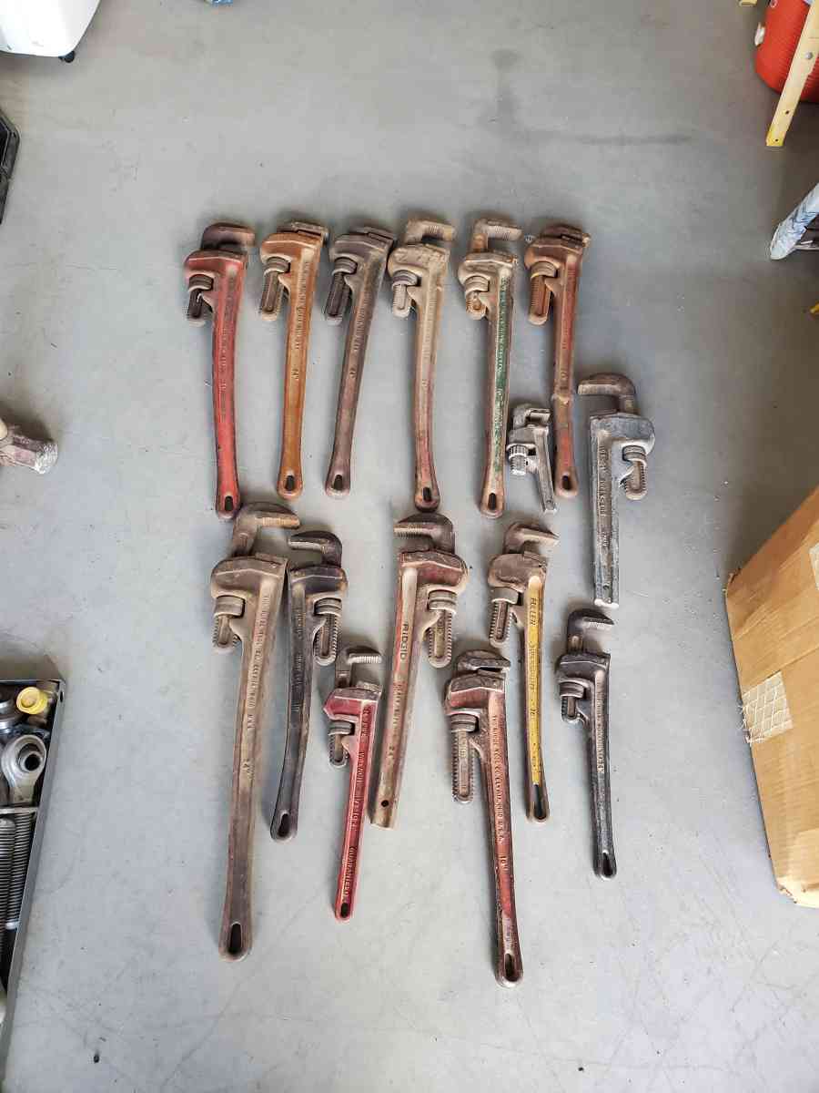 Various Pipe Wrenches - Aztec, New Mexico