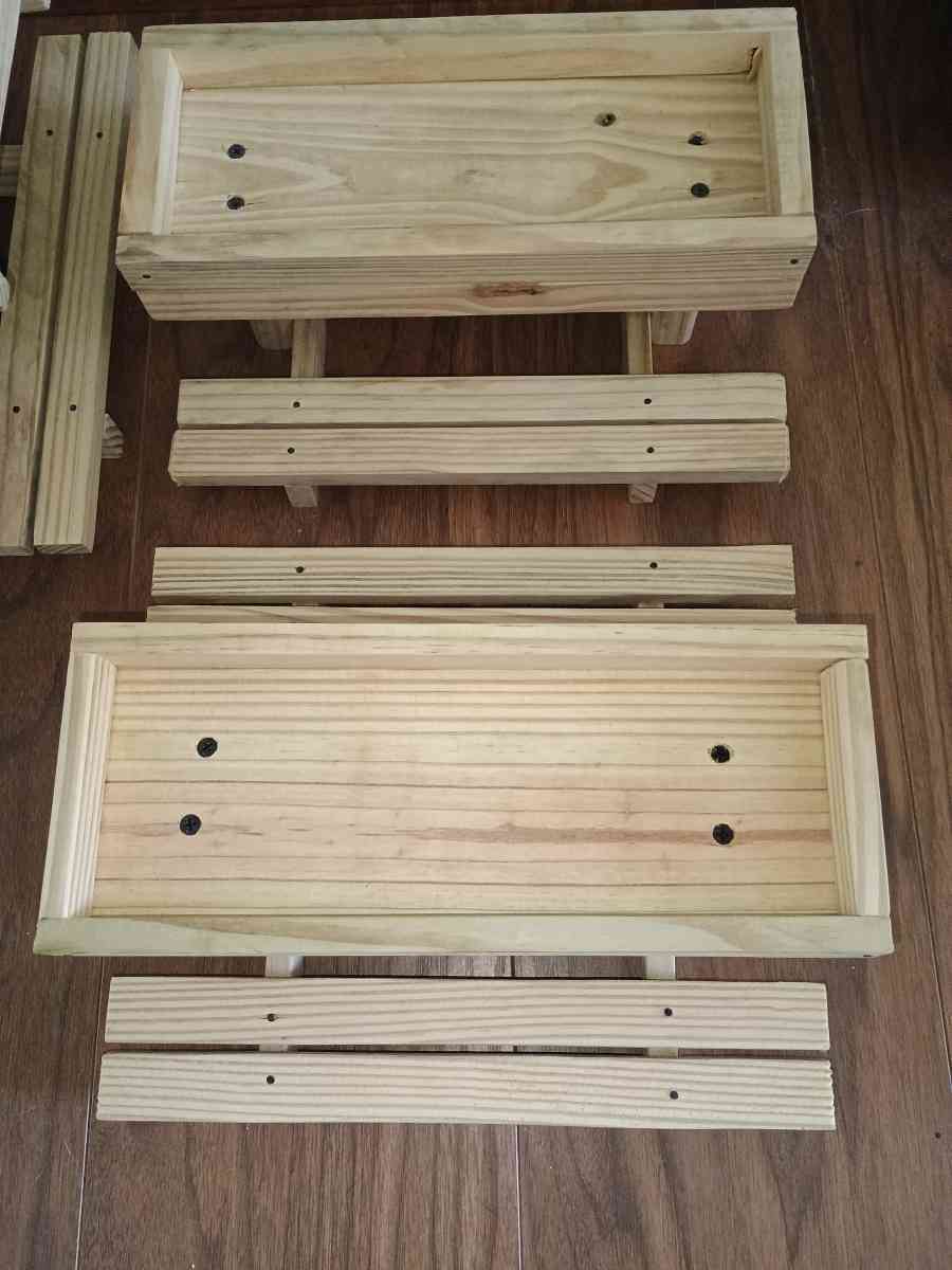 Bird or Squirrel Feeders - Christiana, Tennessee - FleaMarketBay