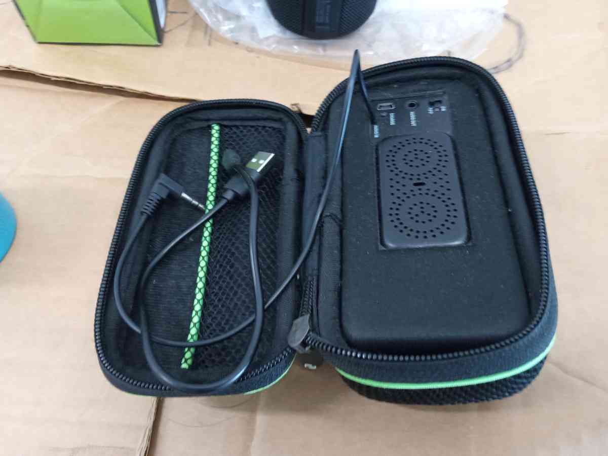 the 3 portables speaker - Belmont, California - FleaMarketBay