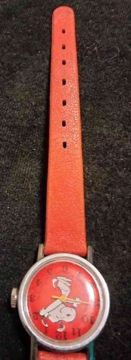 1958 Vintage Snoopy Watch - Dayton, Ohio - FleaMarketBay