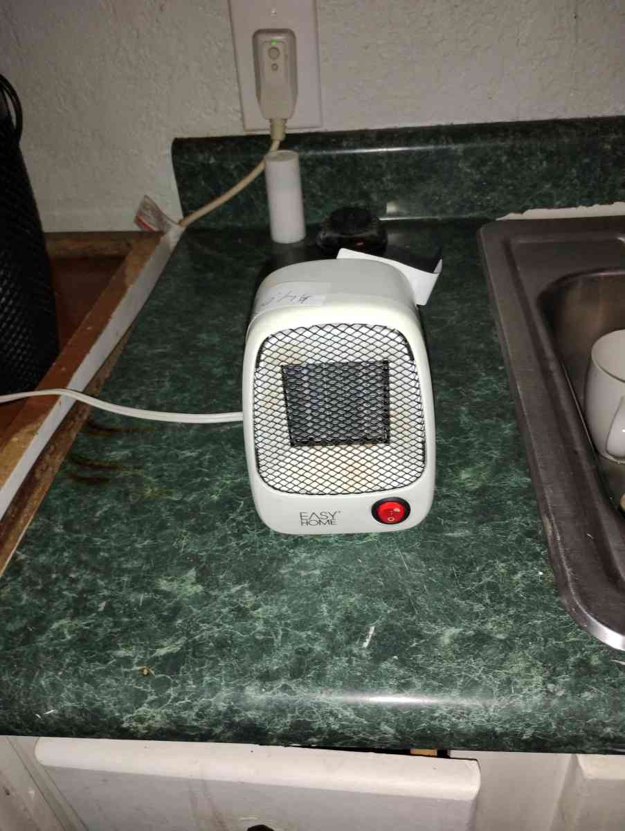 easy home space heater - Saint Joseph, Missouri - FleaMarketBay