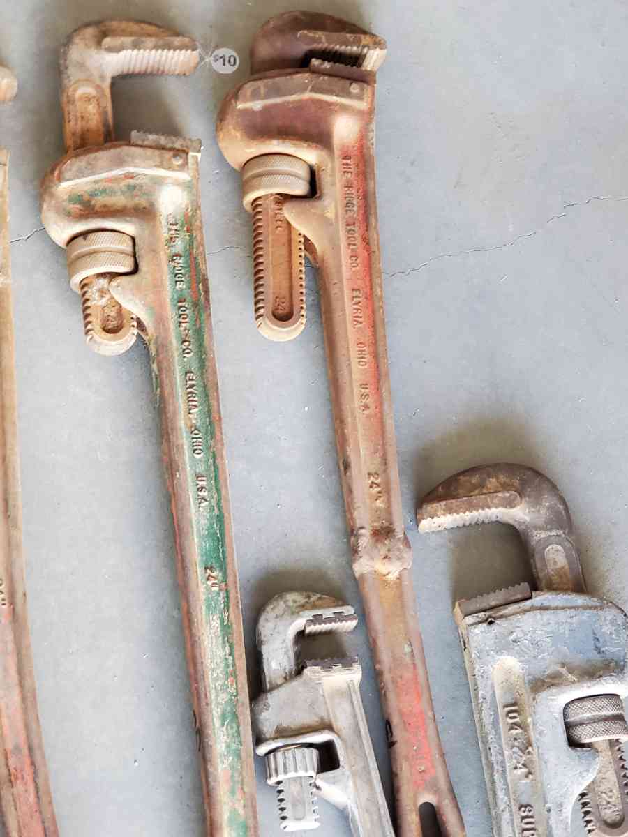 Various Pipe Wrenches - Aztec, New Mexico - FleaMarketBay
