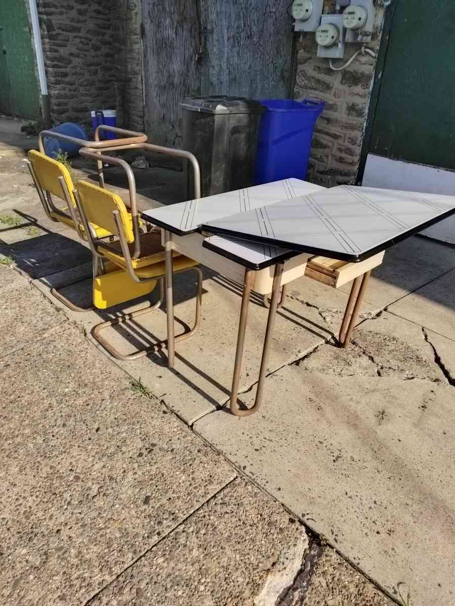 Vintage Enamel dinner table - Philadelphia, Pennsylvania