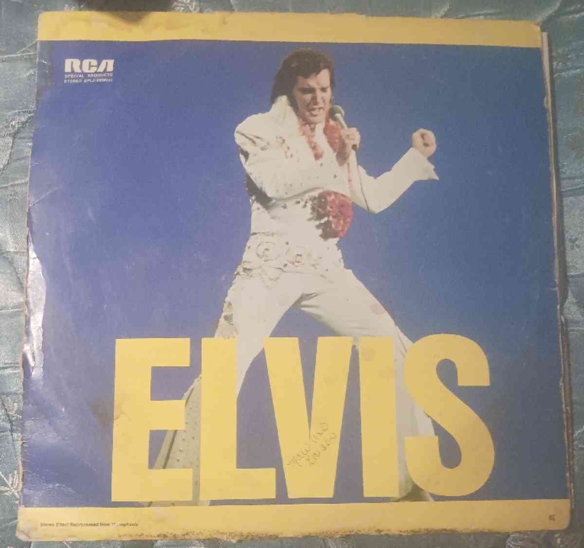 5 Elvis Presley vinyl records - Antigo, Wisconsin - FleaMarketBay