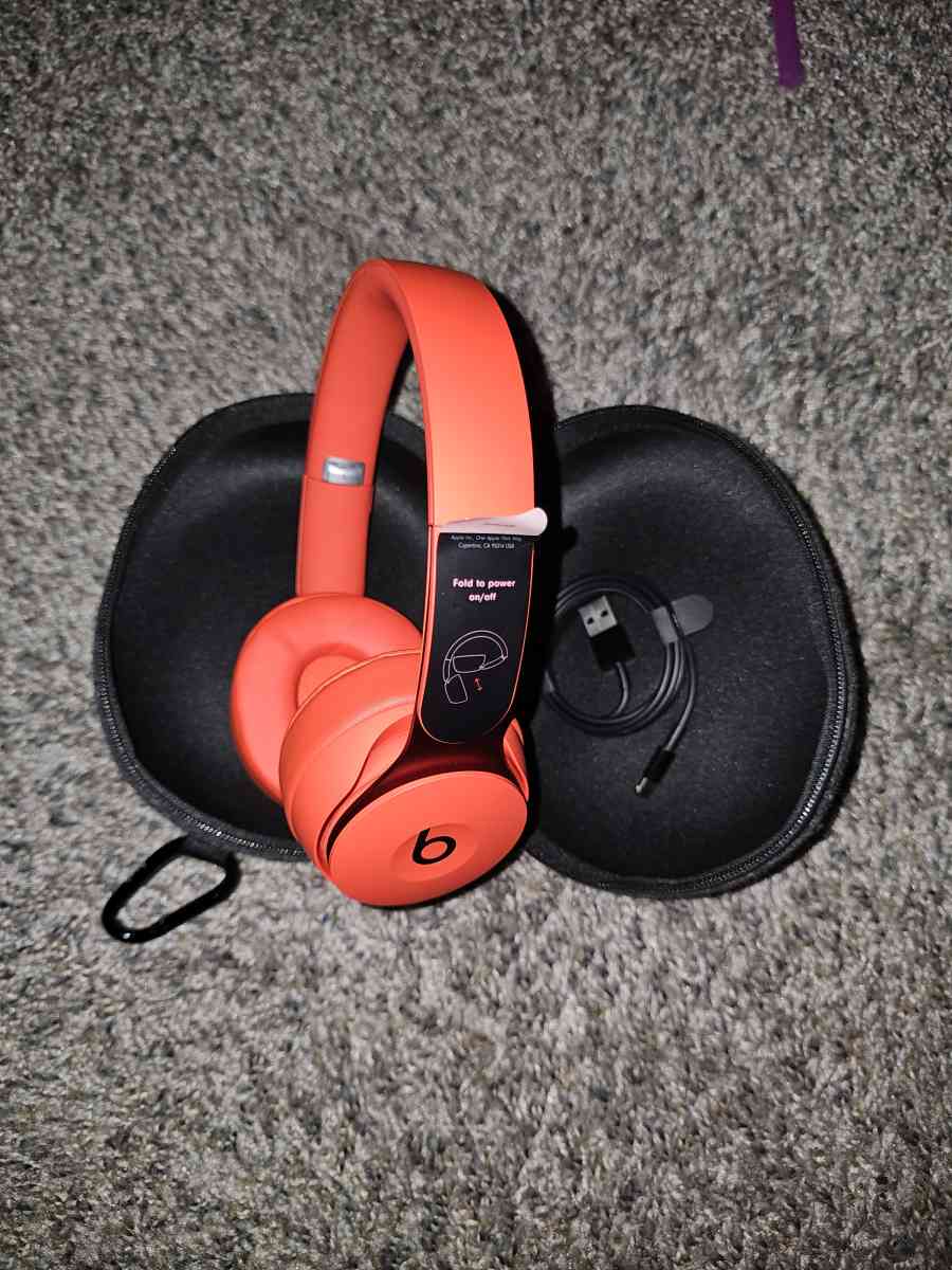 Beats Solo Pro - Las Vegas, Nevada - FleaMarketBay