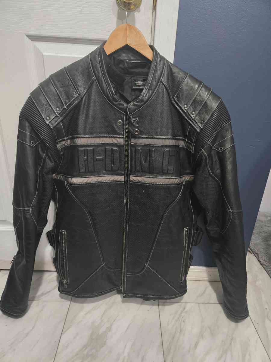 mens HarleyDavidson leather jacket - South Lebanon, Ohio