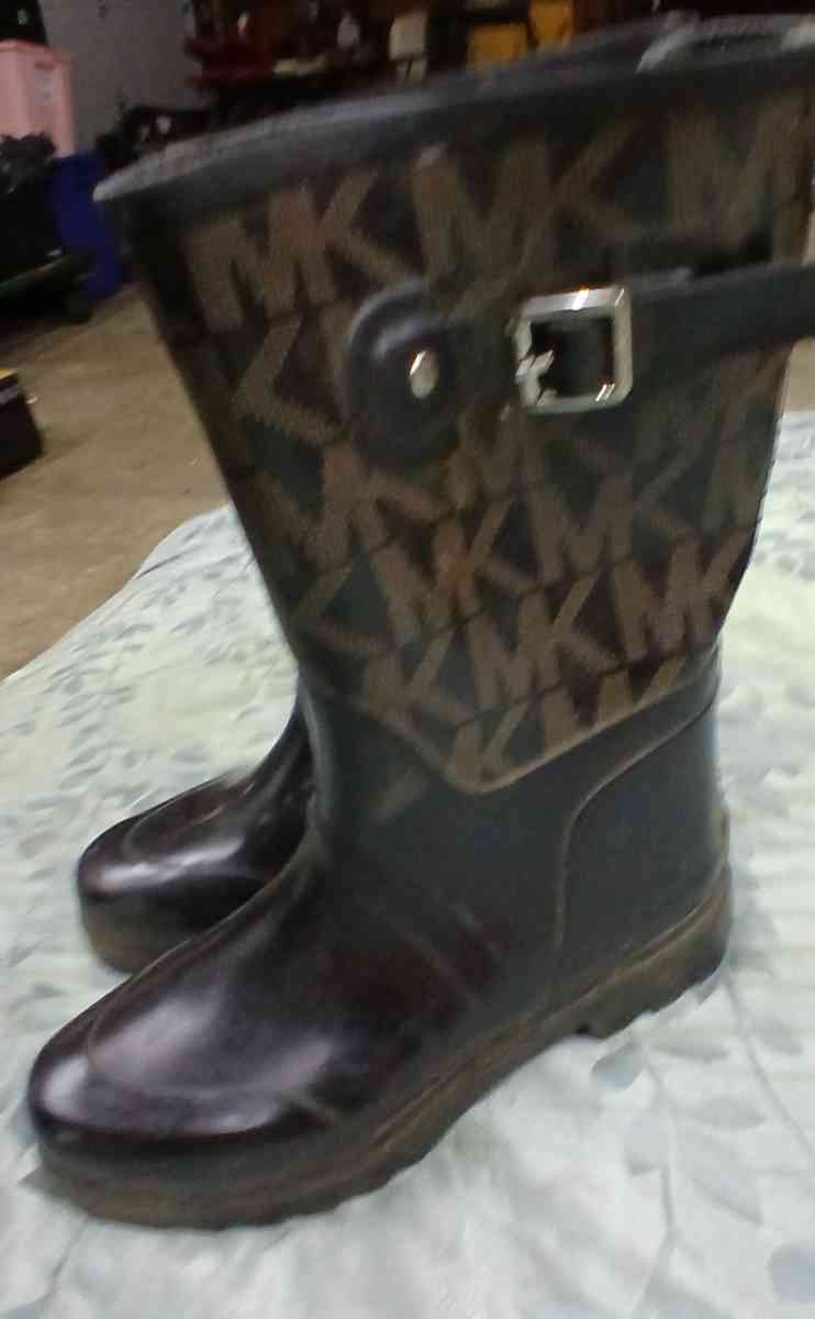 Michael kors rainboots - Methuen, Massachusetts - FleaMarketBay