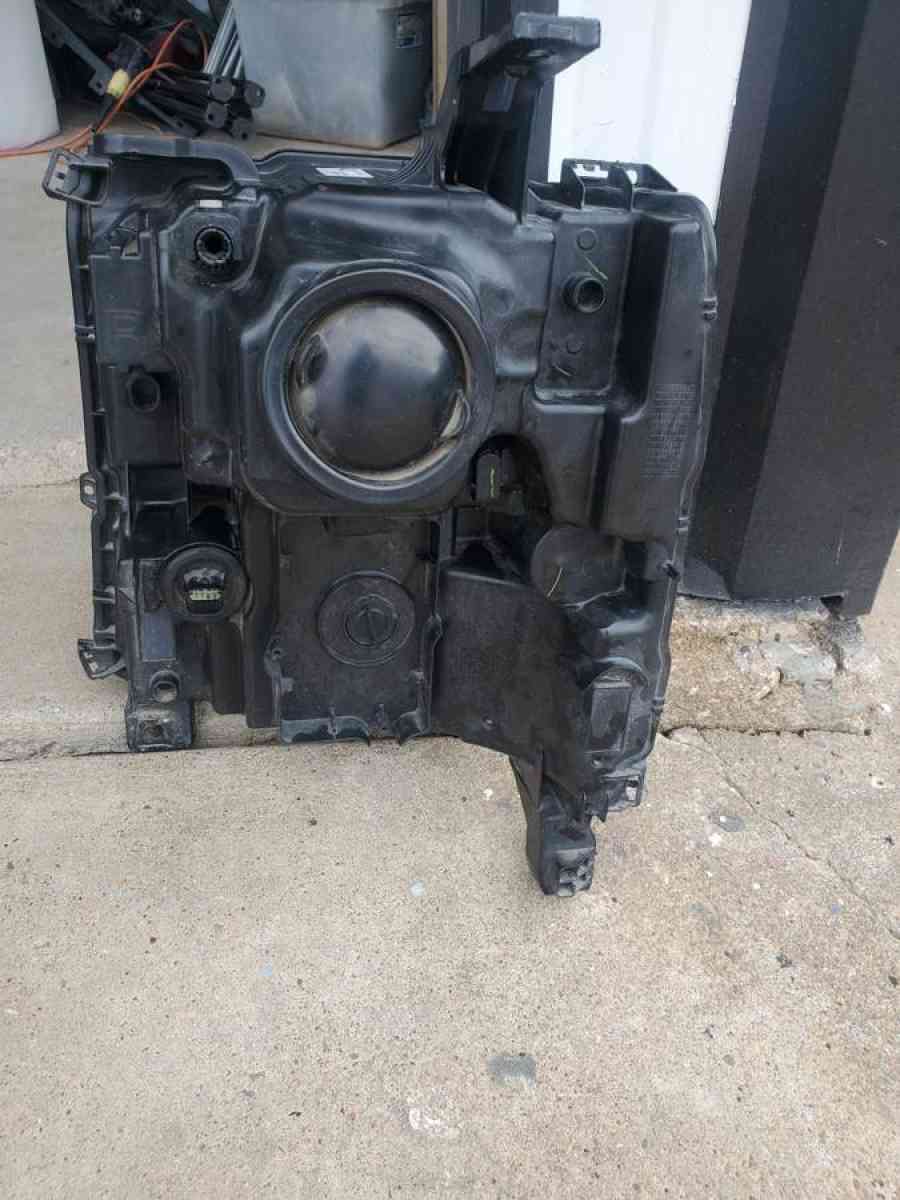 1faro izquierdo para Chevy Silverado 1500 2016 2018 OEM B124 - Duluth, Georgia - FleaMarketBay