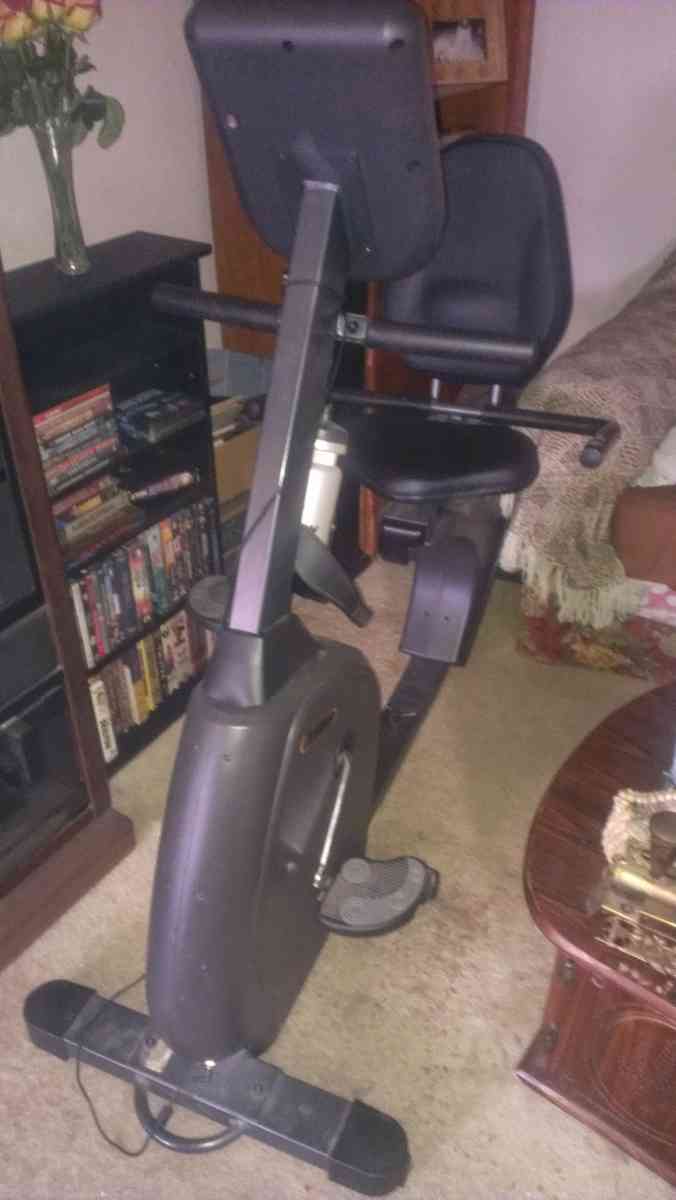 Horizon RC30 recumbent exercise bike - Baltimore, Maryland - FleaMarketBay