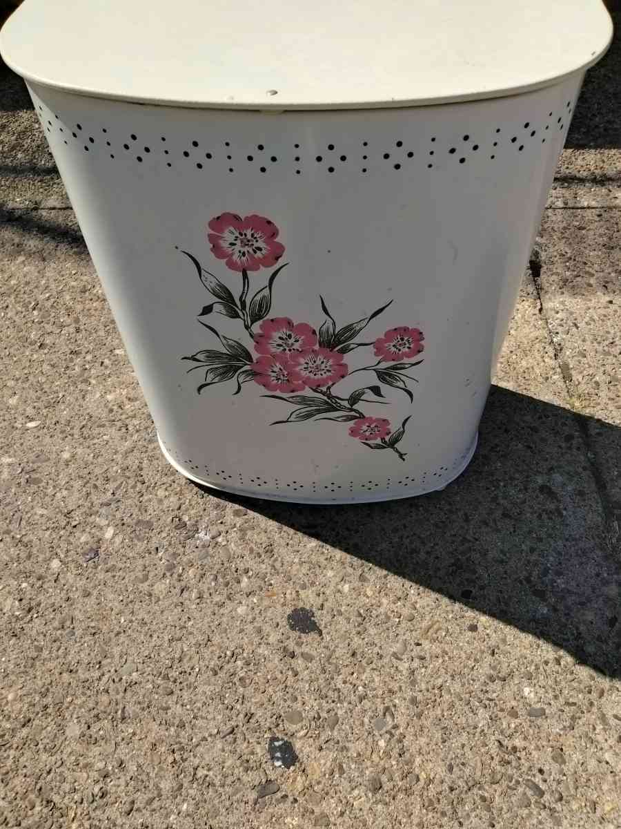 Samsonite Vintage Luggage - Philadelphia, Pennsylvania - FleaMarketBay