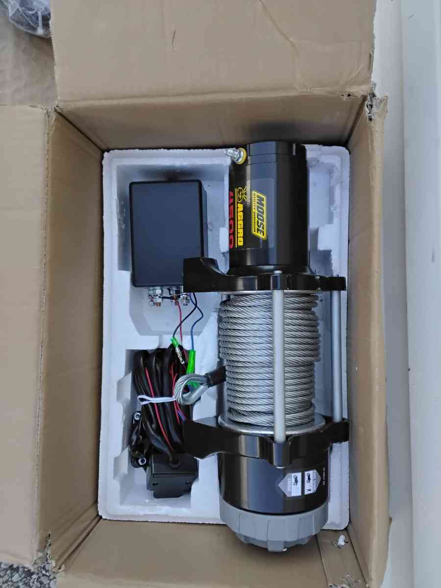 Nice Moose Aggro Electric Winch Model 4500 OEM New - Williamstown, New Jersey - FleaMarketBay