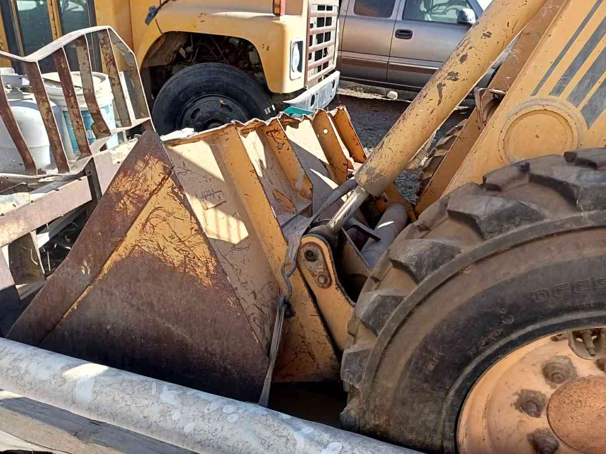 Case Skid Steer - Fresno, California - FleaMarketBay