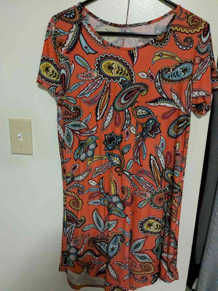 dresses - Boswell, Pennsylvania - FleaMarketBay