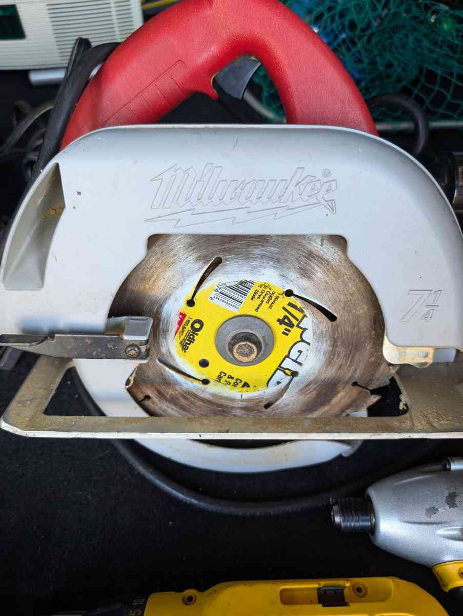 DEWALT MILWAUKEE COMBO - Akron, Ohio - FleaMarketBay