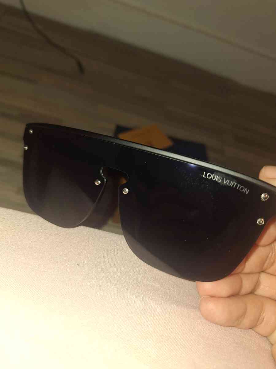Louis vuitton sunglasses - Lakeland, Florida - FleaMarketBay