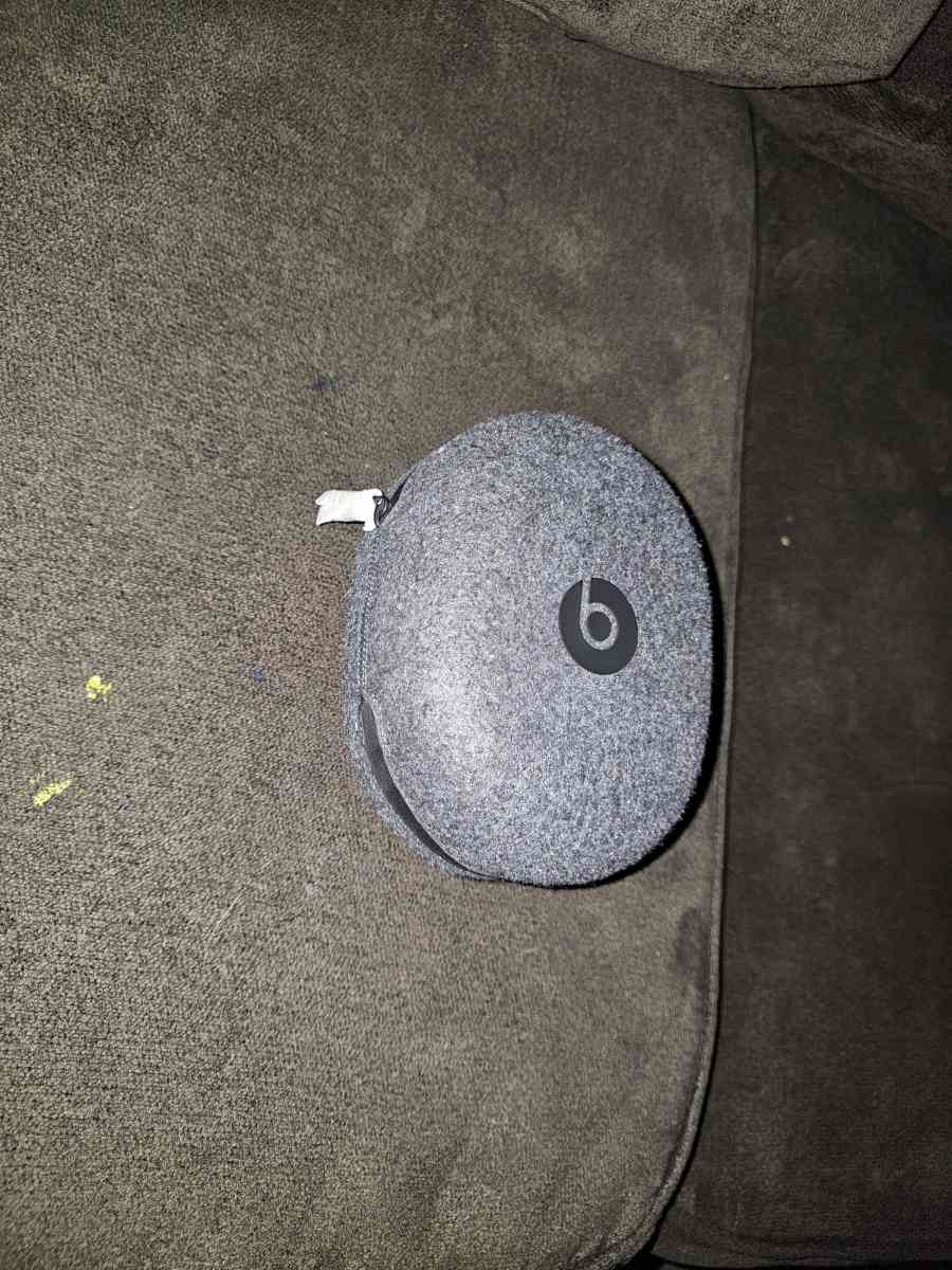 Beats Solo Pro - Las Vegas, Nevada - FleaMarketBay