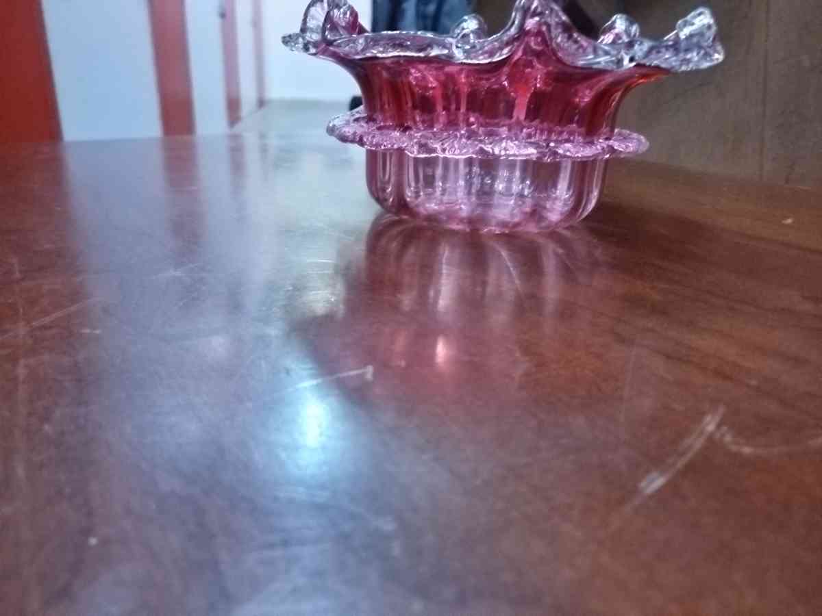 Beautiful scalloped pink glass bowl antique - Greenville, South Carolina - FleaMarketBay