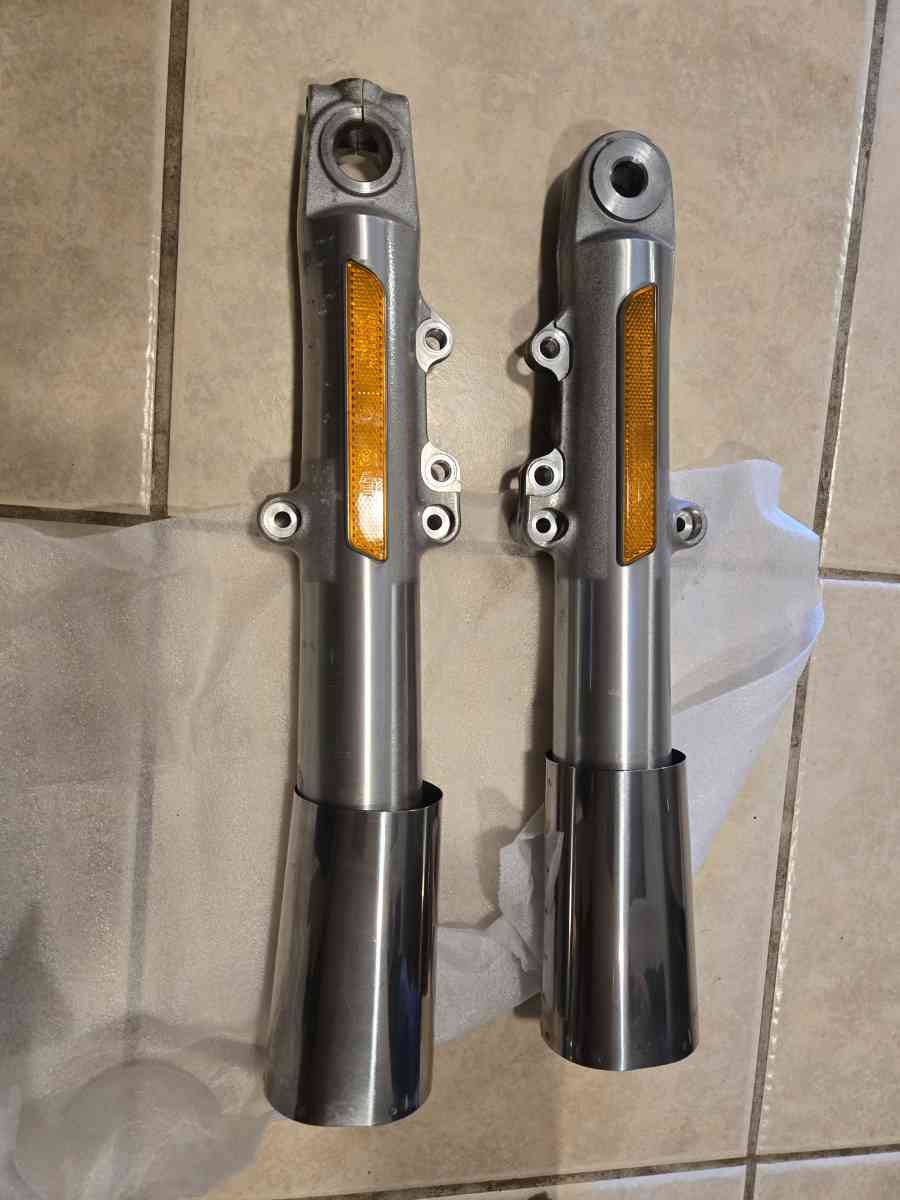 2017 HarleyDavidson street glide forks - South Lebanon, Ohio