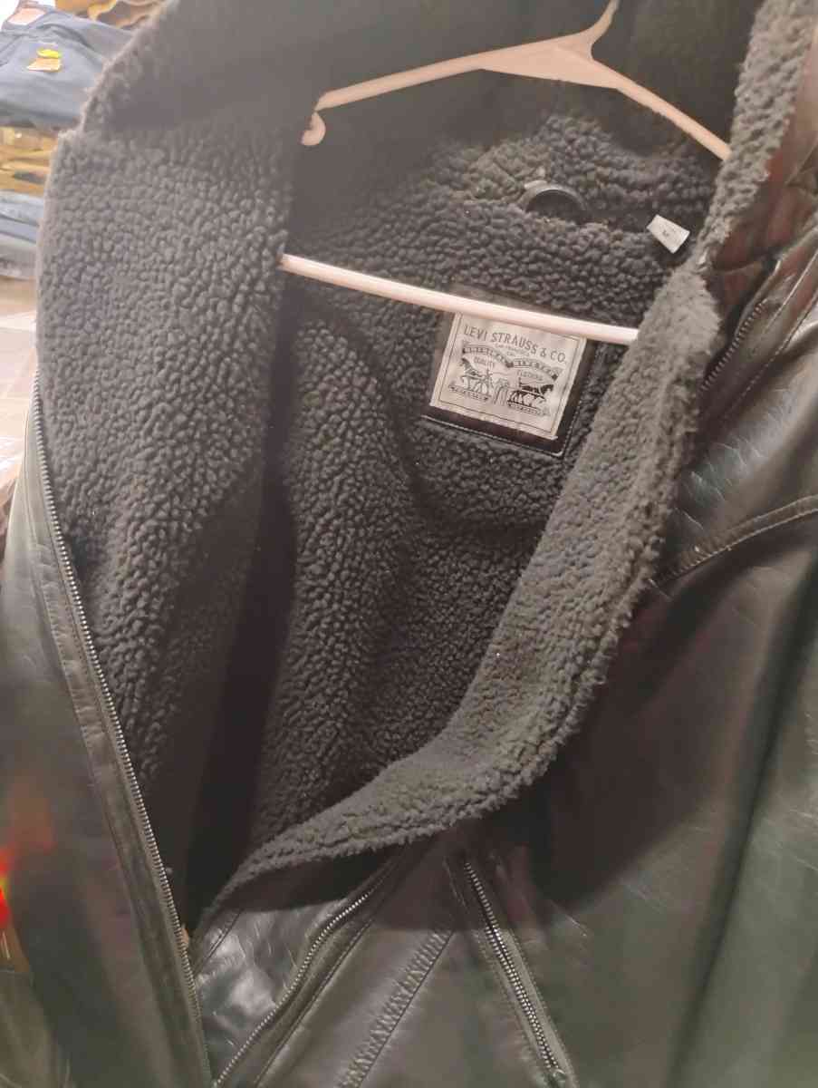 Woman Black Levis Jacket - Houston, Texas - FleaMarketBay