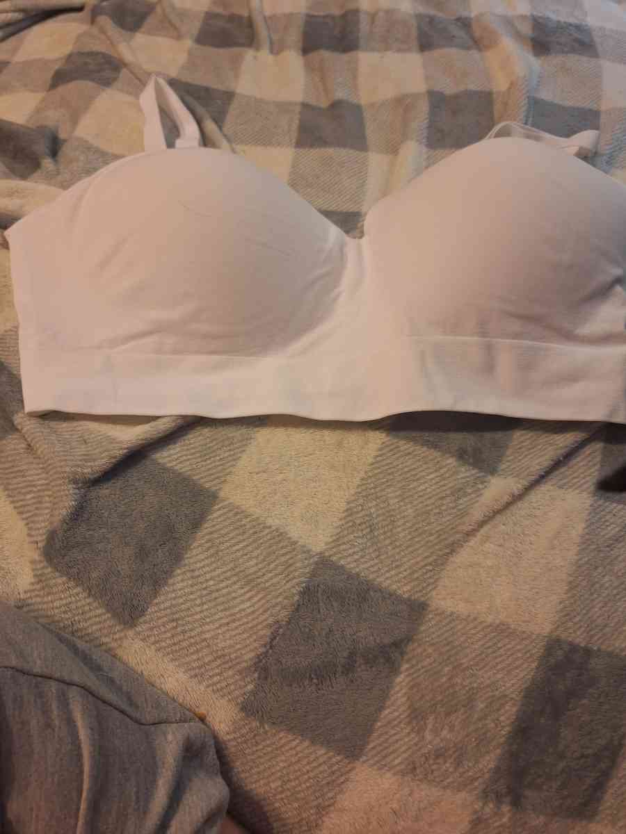 white bra - Berwick, Pennsylvania - FleaMarketBay