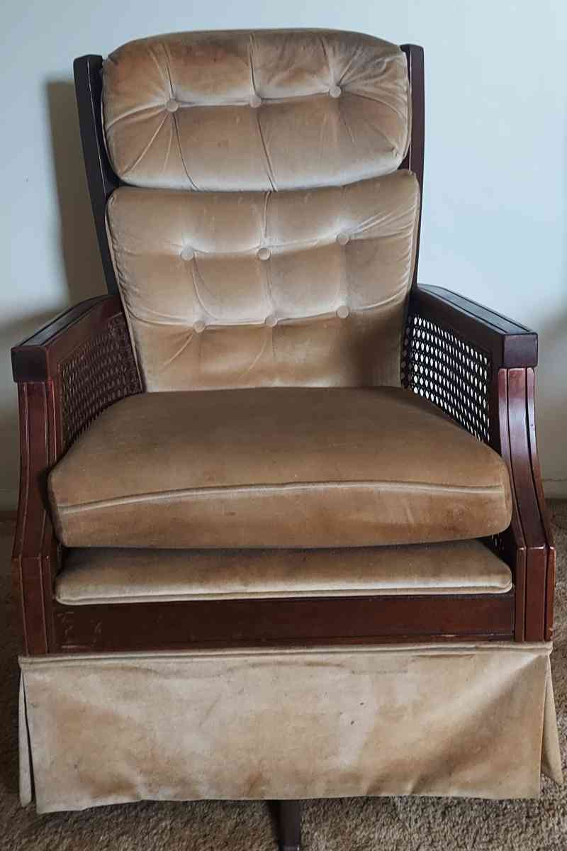 Tan Swivel Chair with Wood Arms - Oil City, Pennsylvania - FleaMarketBay