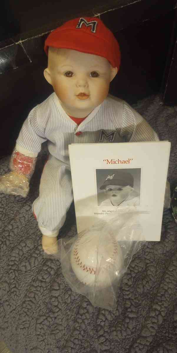 porcelain dolls - Circleville, Ohio - FleaMarketBay