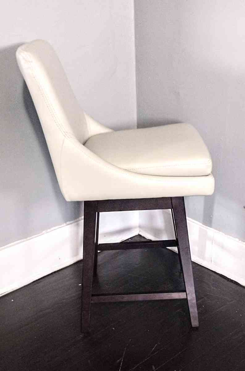 Lissa Light Gray Faux Leather Swivel Counter Stool Set Of 4 - Detroit, Michigan - FleaMarketBay