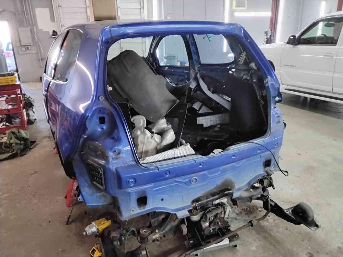 Nice 2008 VW R 32 Shell Carpet and Sunroof No Doors OEM - Williamstown, New Jersey - FleaMarketBay