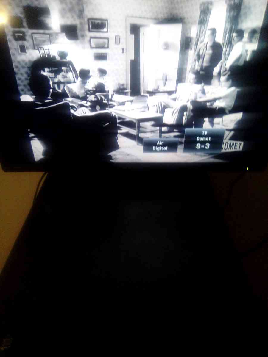 flatscreen tv - Mingo Junction, Ohio - FleaMarketBay