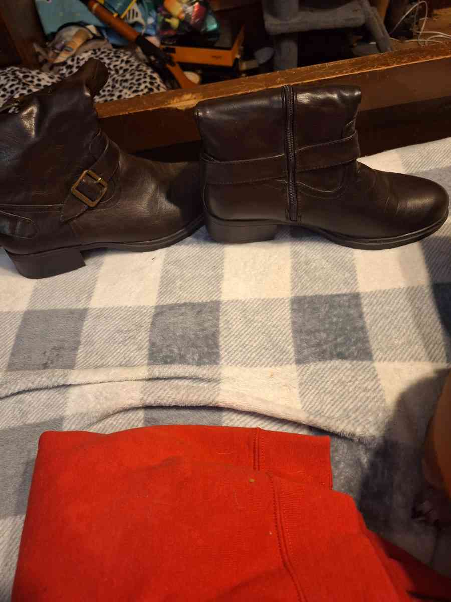 Ladies boots - Berwick, Pennsylvania - FleaMarketBay