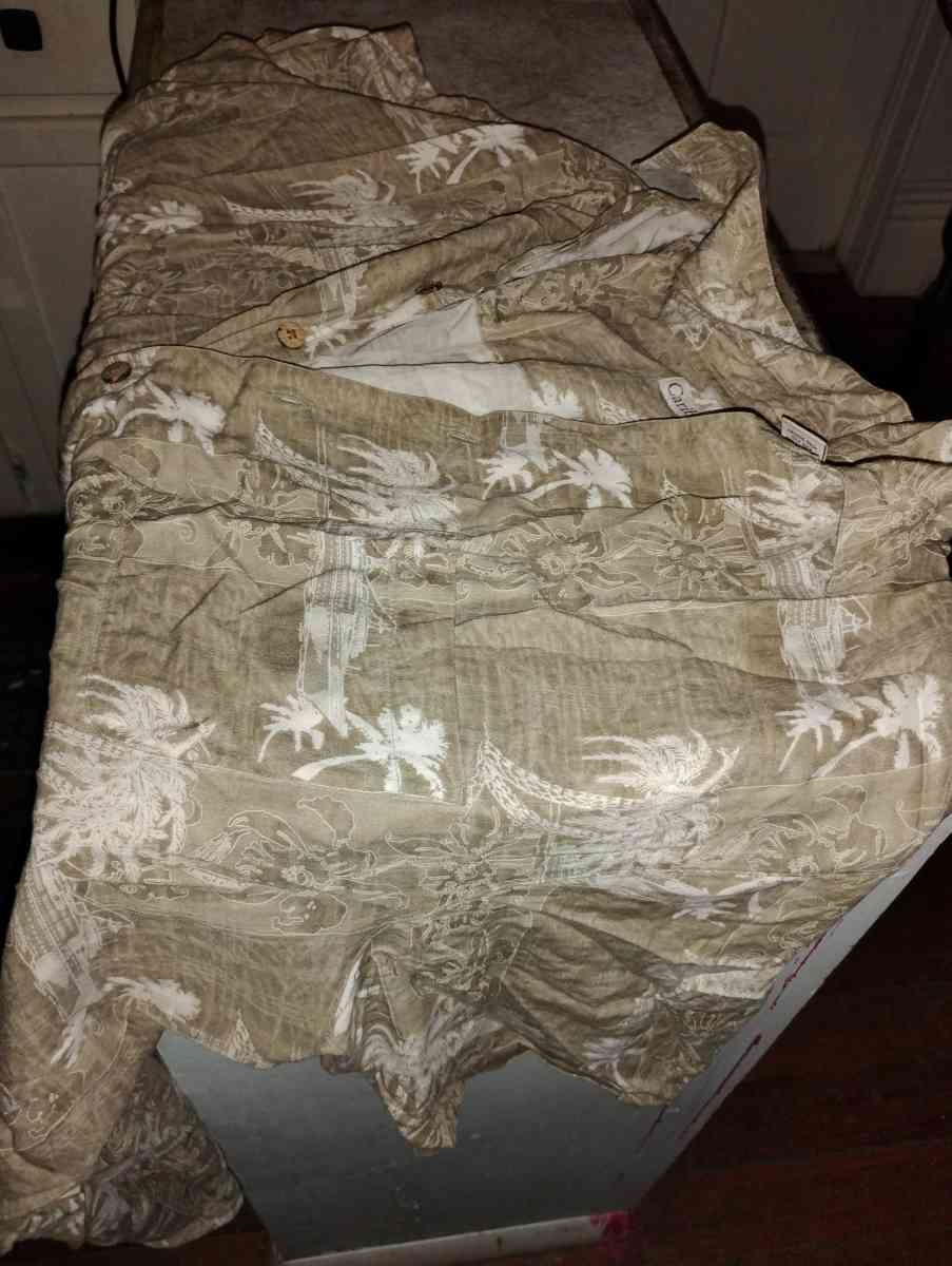 button up shirt hawwawi style white print silk material - Saint Joseph, Missouri - FleaMarketBay