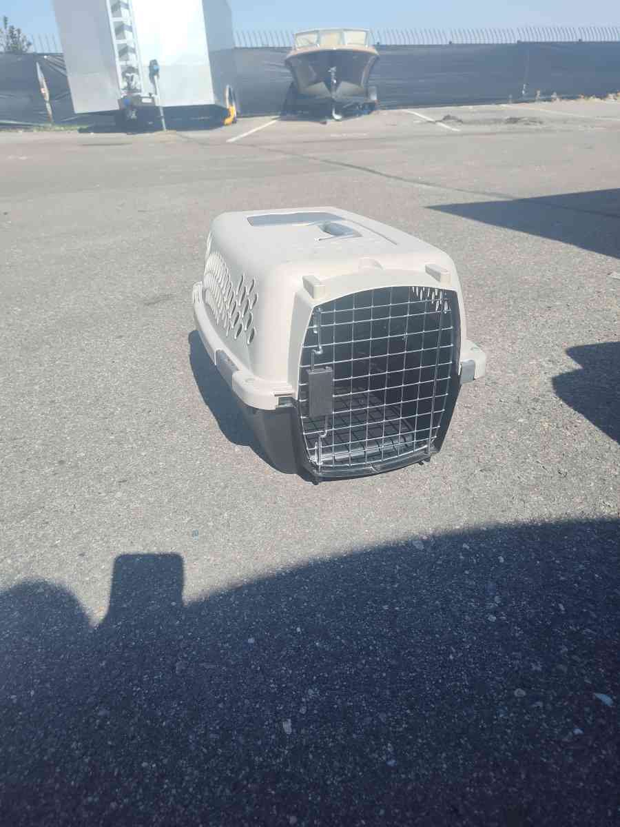cat crate - Westminster, Colorado - FleaMarketBay