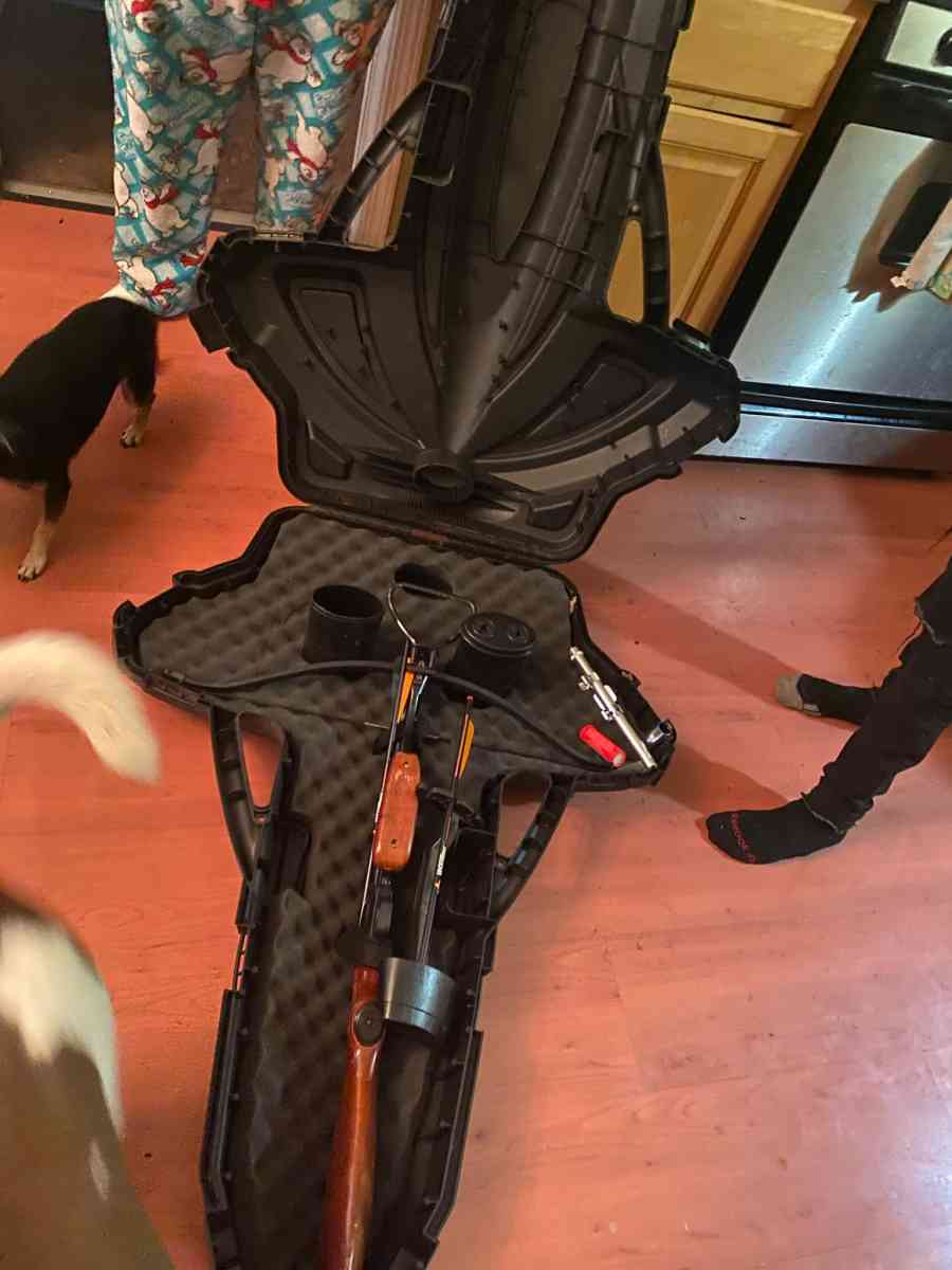 cross bow - Flint, Michigan - FleaMarketBay