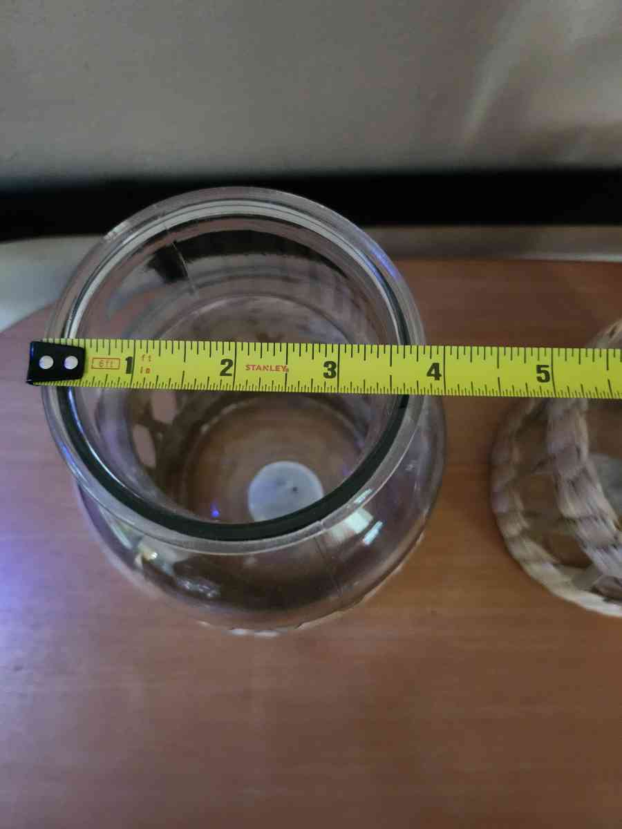 Crystal Vases - Bloomington, California - FleaMarketBay