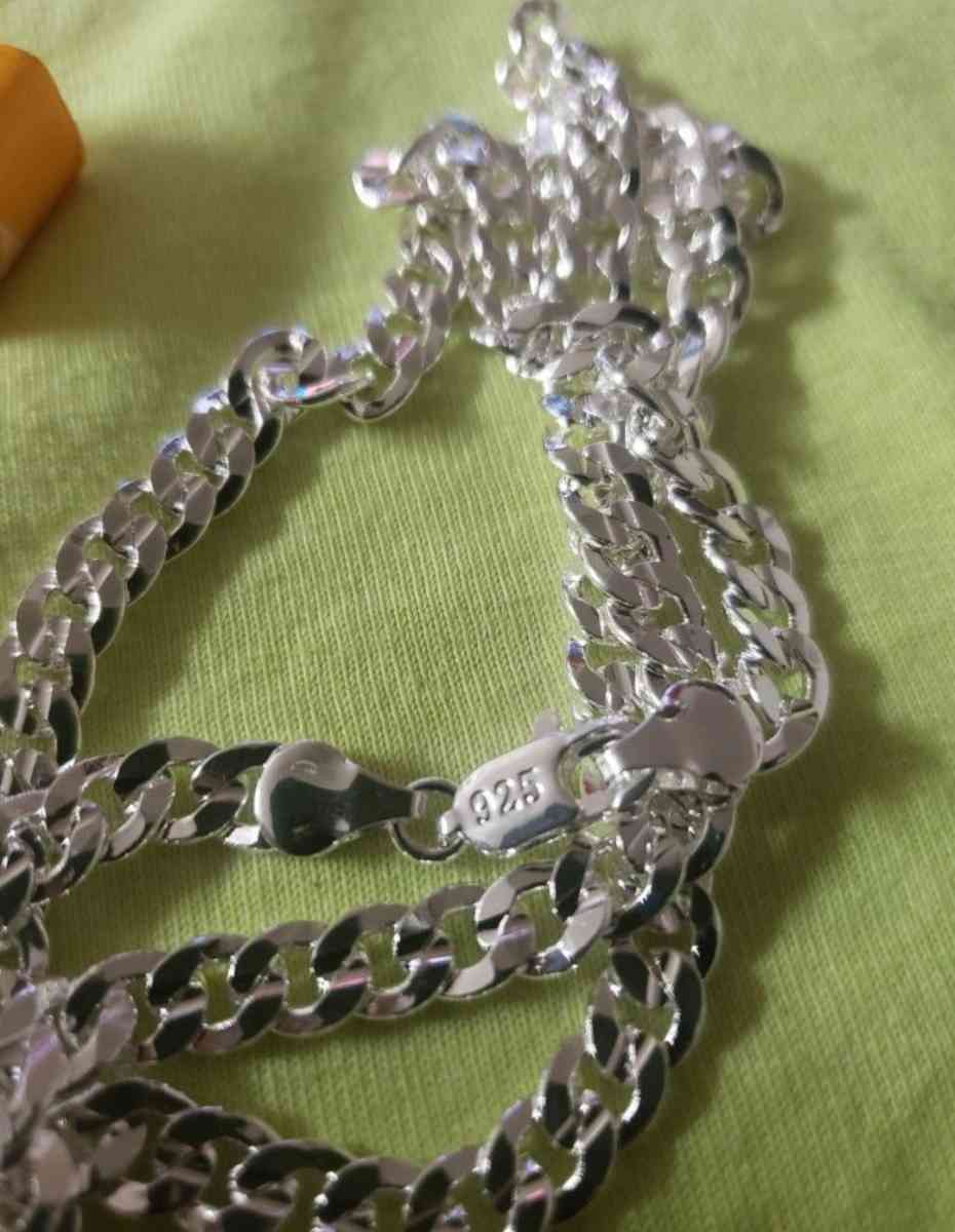 Beautiful silver 925 stamped 6mm 24in Cuban link chain - Fresno, California - FleaMarketBay