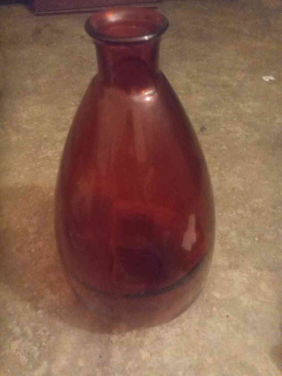 tall large red glass vase - Acworth, Georgia - FleaMarketBay