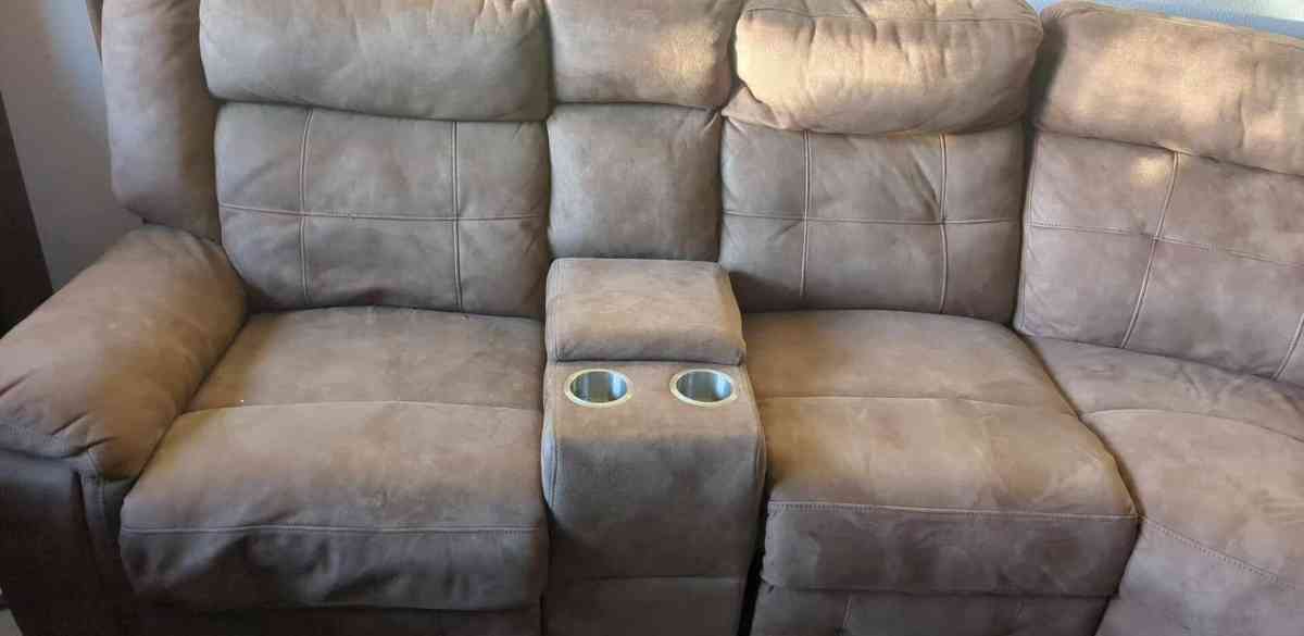 sectional couch - Casper, Wyoming - FleaMarketBay