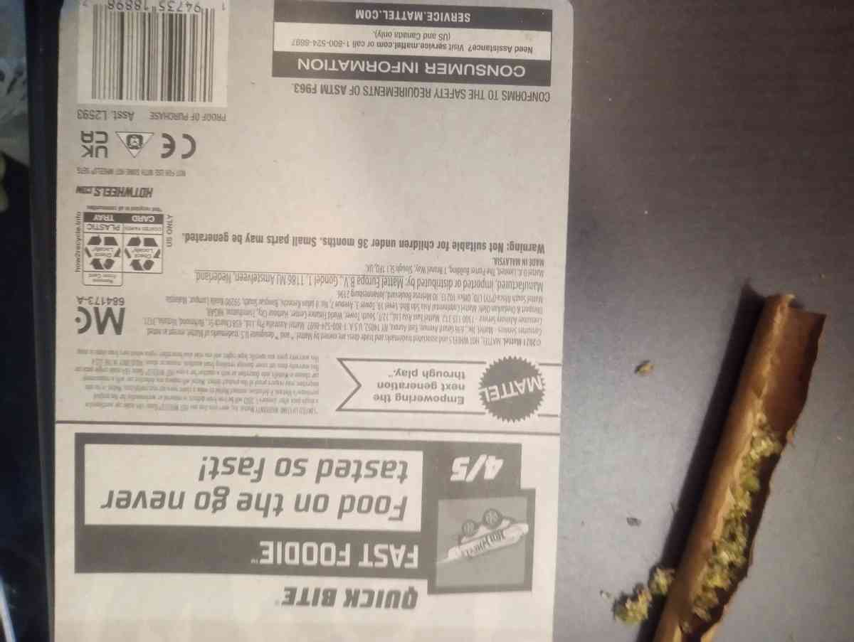Hot Wheels Milk n Cookies quick bite - Beaumont, Texas - FleaMarketBay