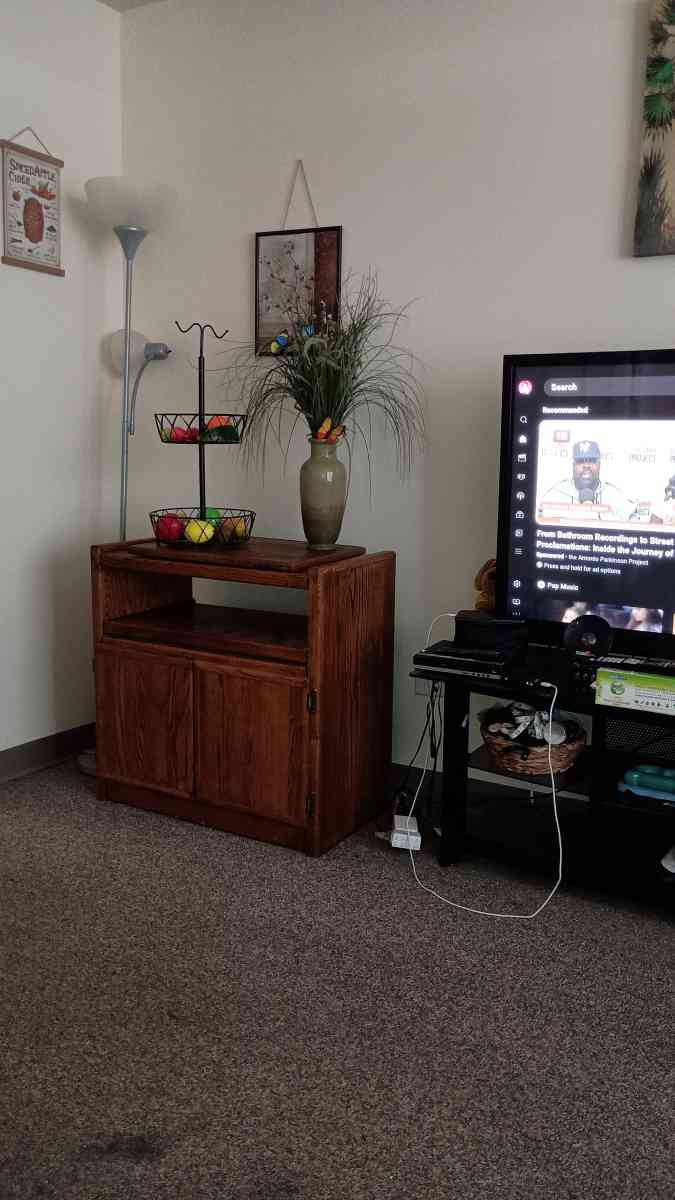 tv armoire - Zion, Illinois - FleaMarketBay