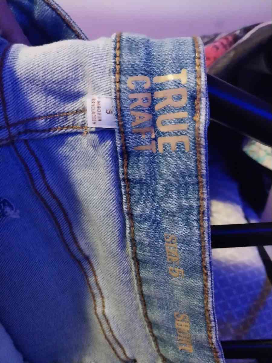 clothes size large to large - Bennettsville, South Carolina - FleaMarketBay