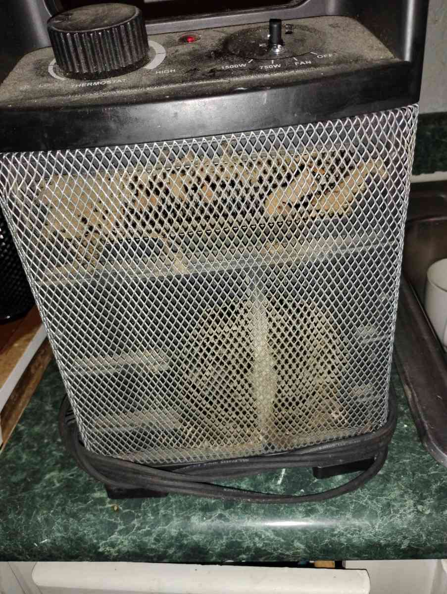 red some heaters - Saint Joseph, Missouri - FleaMarketBay