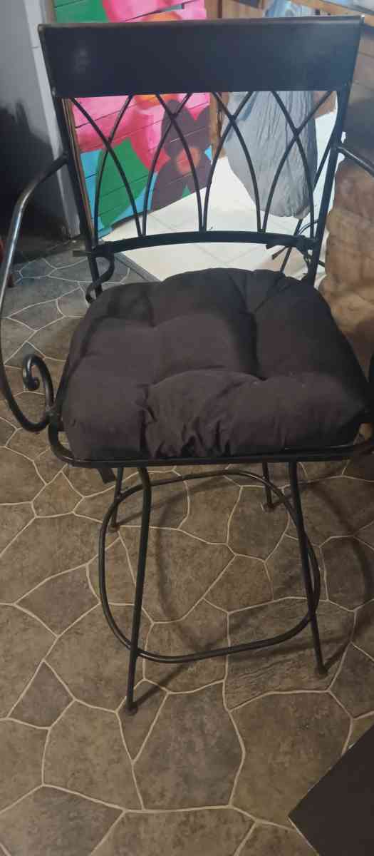 iron bar high stools - House Springs, Missouri - FleaMarketBay