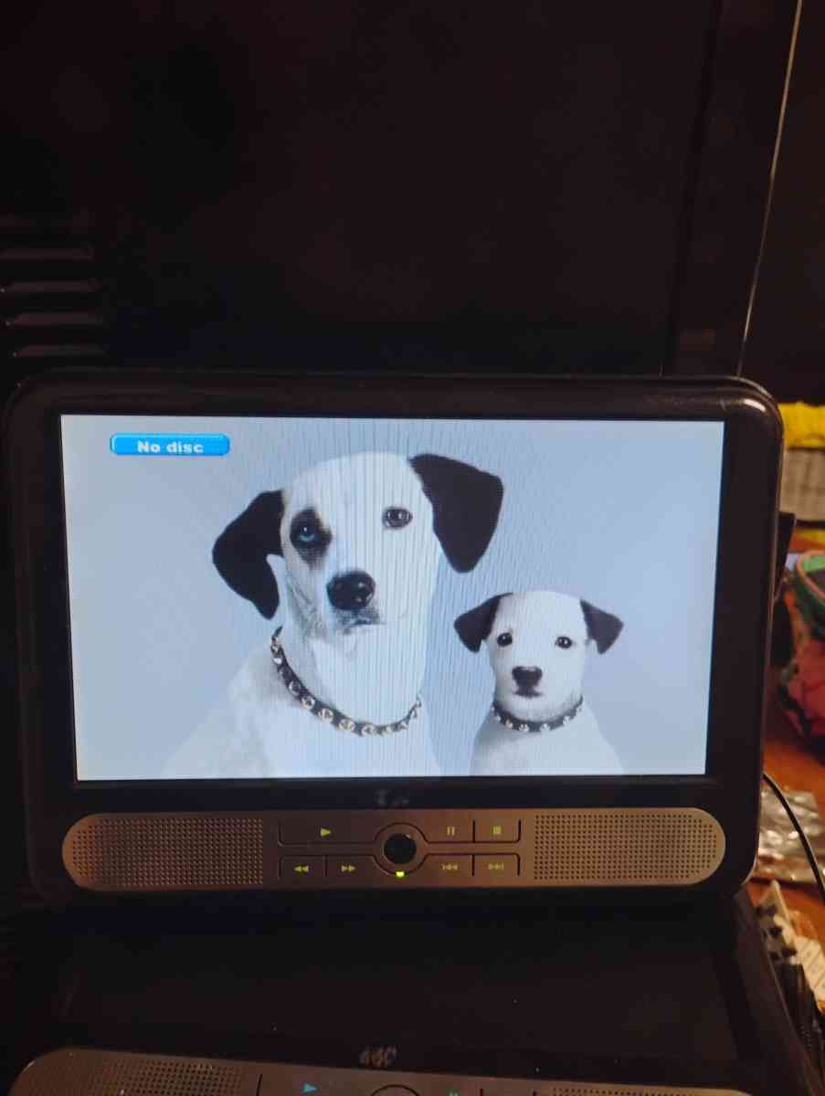 car tv portable plays dvds - Fort Wayne, Indiana - FleaMarketBay