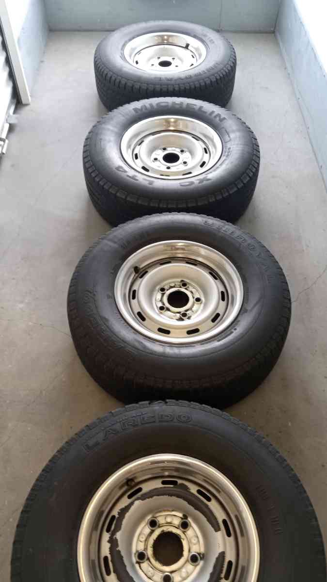 the set of 4 tires and wheels R 16 for DOdge ram 17 - Belmont, California - FleaMarketBay
