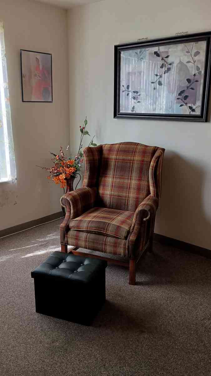 Armchair - Zion, Illinois - FleaMarketBay