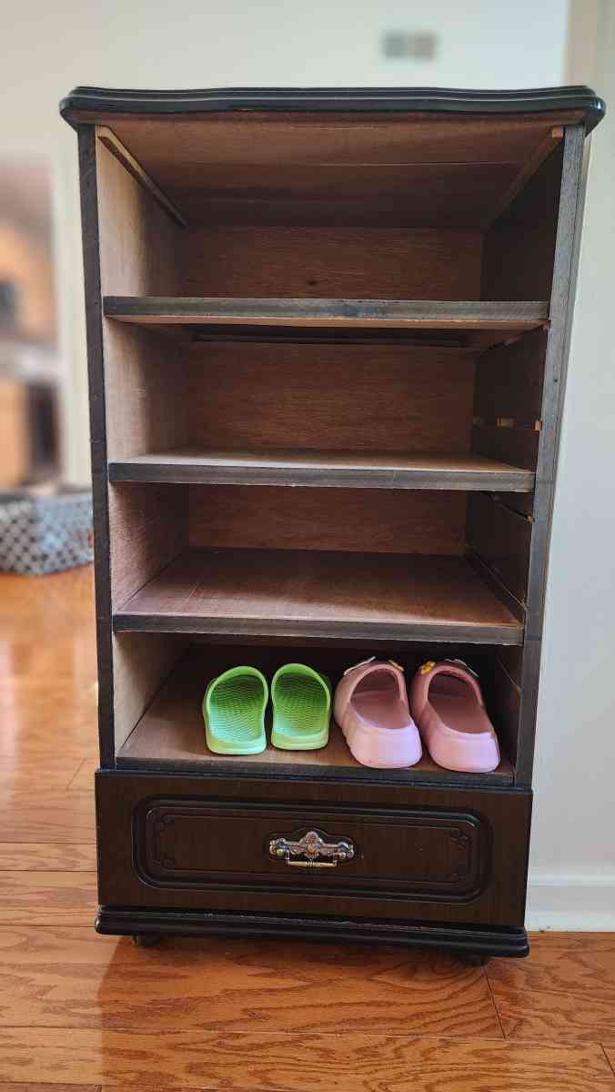 Shoe cabinet - Jacksonville, Florida - FleaMarketBay