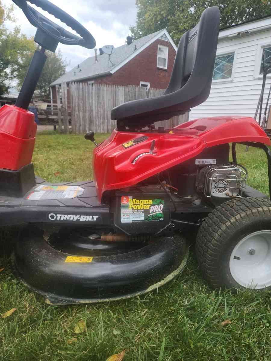 2017 TroyBilt Riding Mower - Louisville, Kentucky - FleaMarketBay