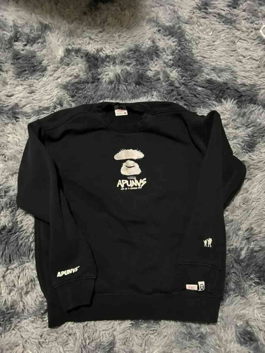 Black Bape Sweatshirt text me before buying - Willingboro, New Jersey - FleaMarketBay