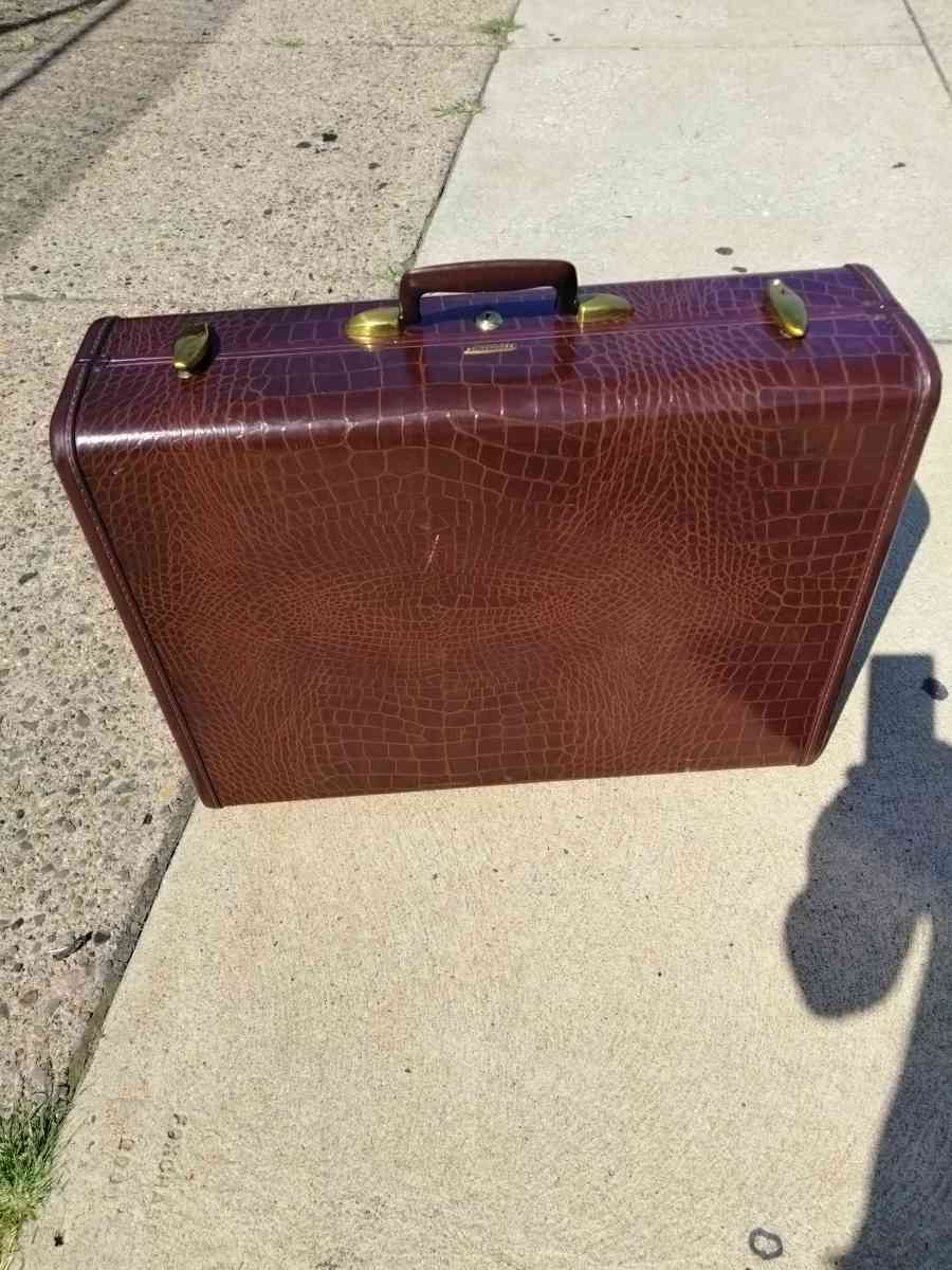 Samsonite Vintage Luggage - Philadelphia, Pennsylvania - FleaMarketBay